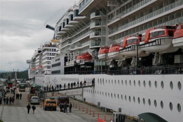 So many people......