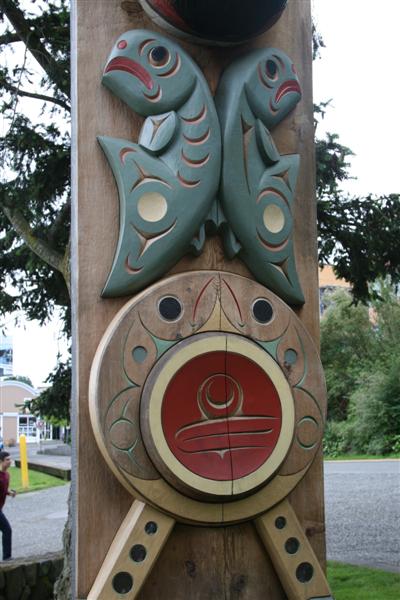 Totem details.