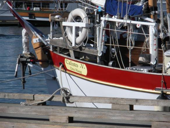 Look at the home port!!!!!!!  DEN HAAG!!