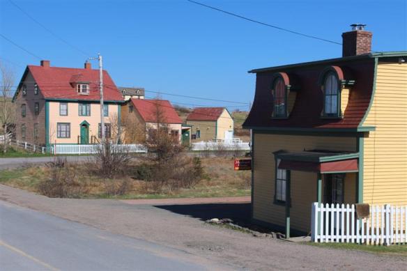 Wonderful homes, all so very well kept, beautifully painted.