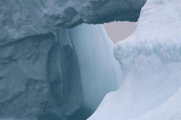 I was so exited when i noticed a tunnel in the middle, the coloring is just magnificent!!!!!